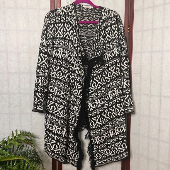 PULL & BEAR KNITTED SWEATER OVERSIZE SIZE EUR S‎ - Picture 1 of 4